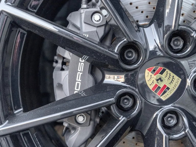 Porsche 992 Carrera