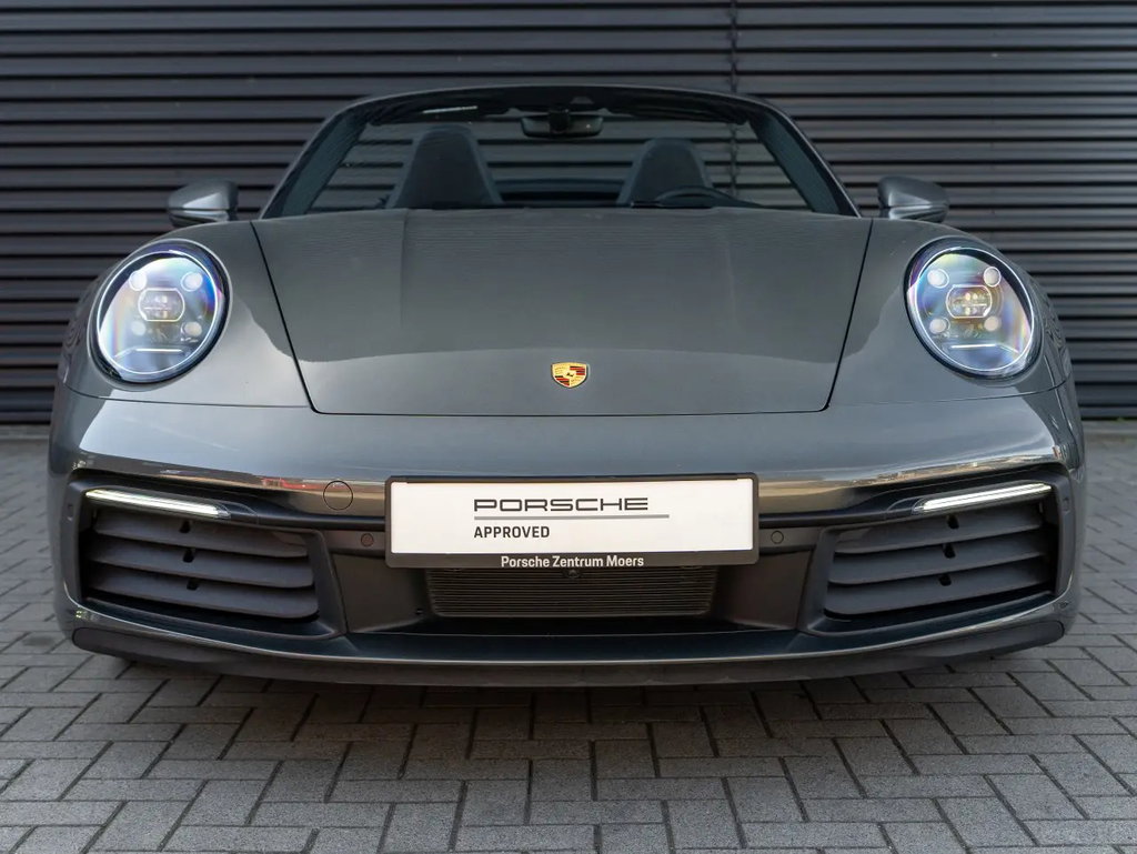 Porsche 992 Carrera
