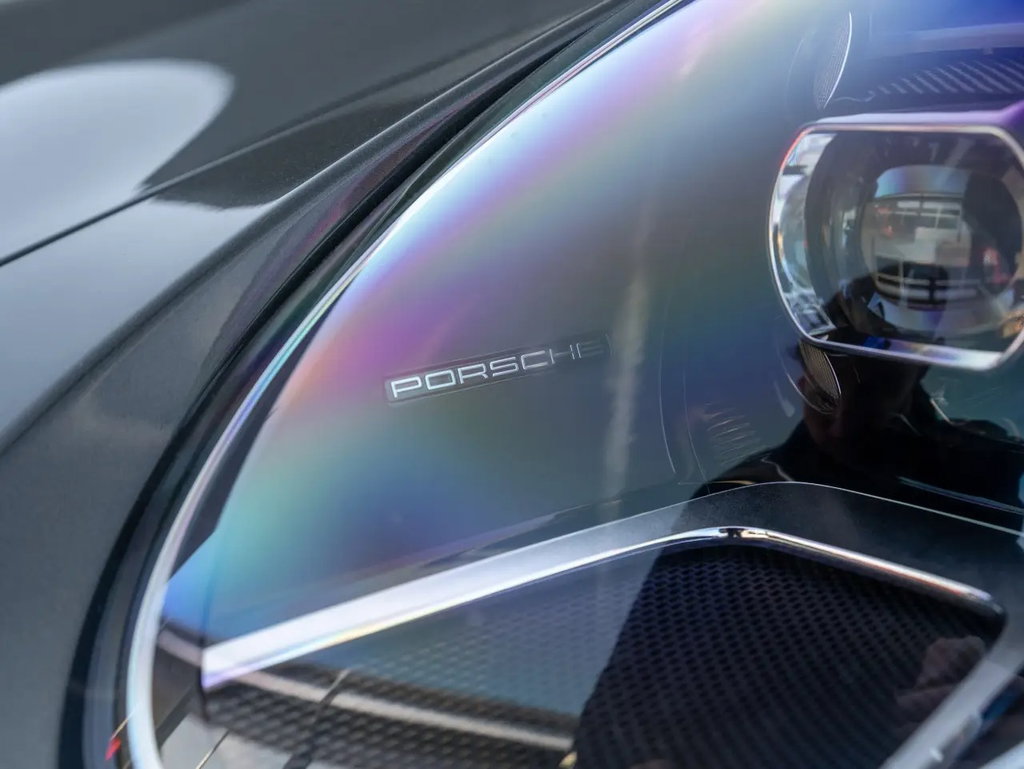 Porsche 992 Carrera