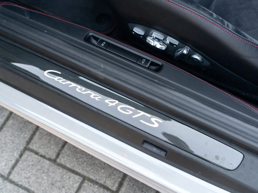 Porsche 991.2 Carrera 4 GTS