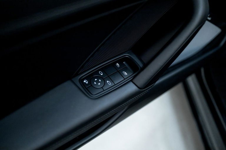 Porsche 992 Carrera GTS