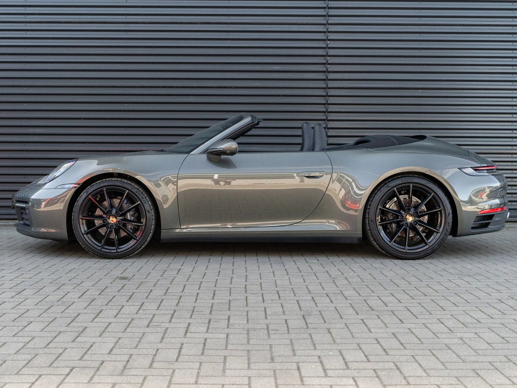Porsche 992 Carrera