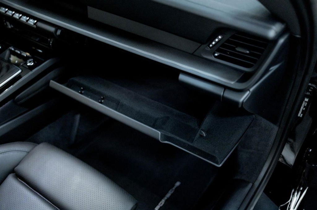 Porsche 992 Carrera GTS