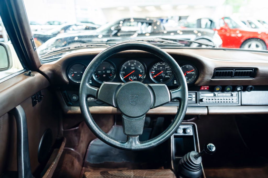 Porsche 911 Turbo 3.3