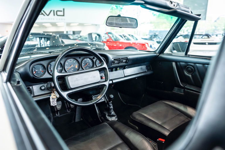 Porsche 911 Carrera 3.2