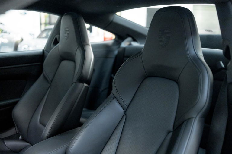 Porsche 992 Carrera GTS