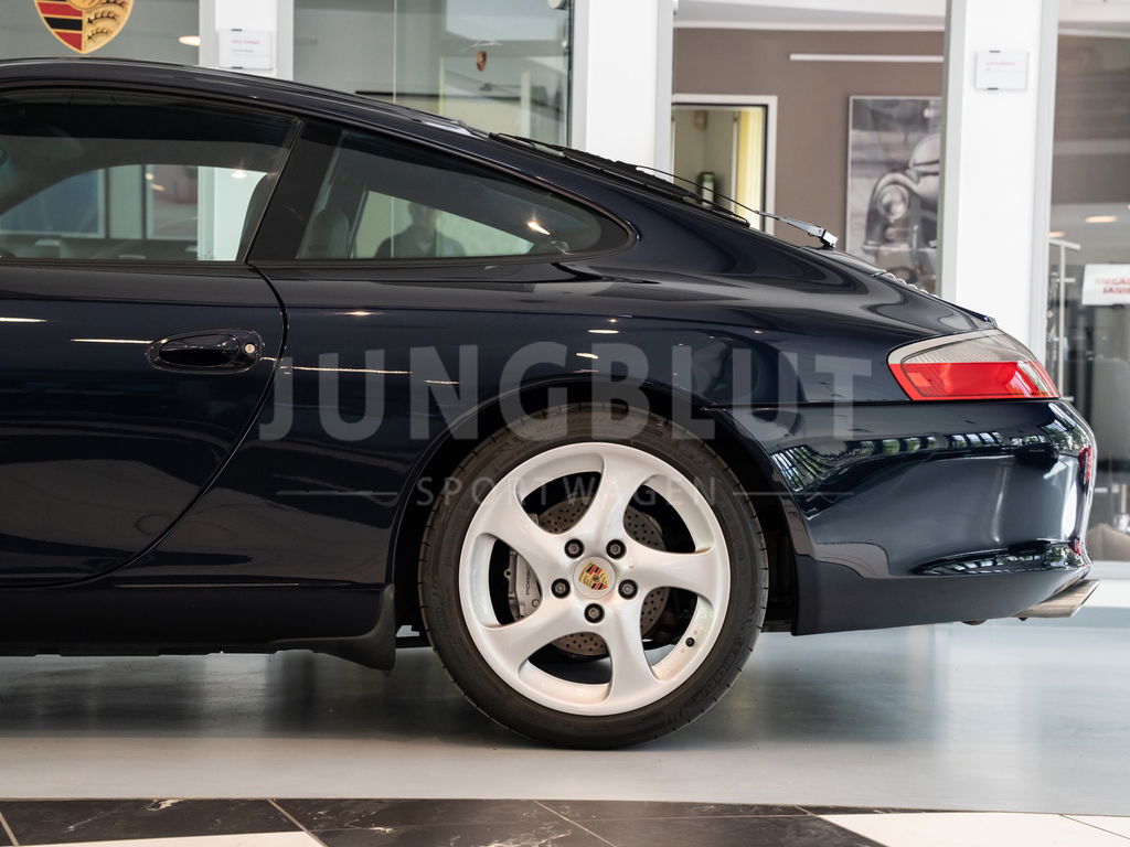 Porsche 996 Carrera 4