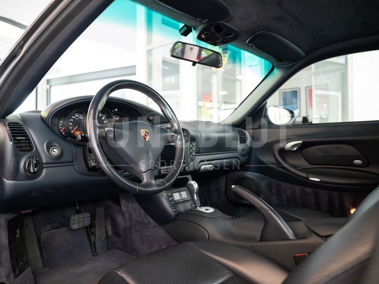 Porsche 996 Carrera 4
