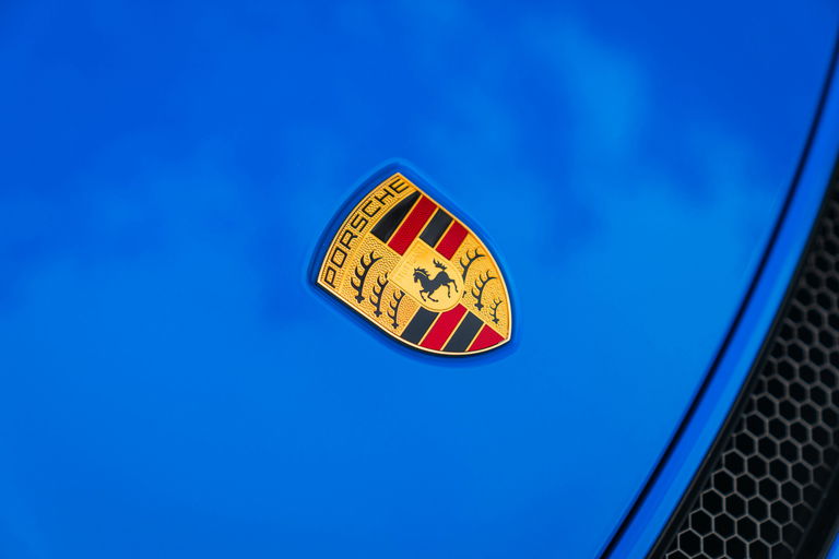 Porsche 718 Cayman GT4