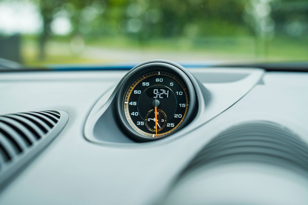 Porsche 718 Cayman GT4