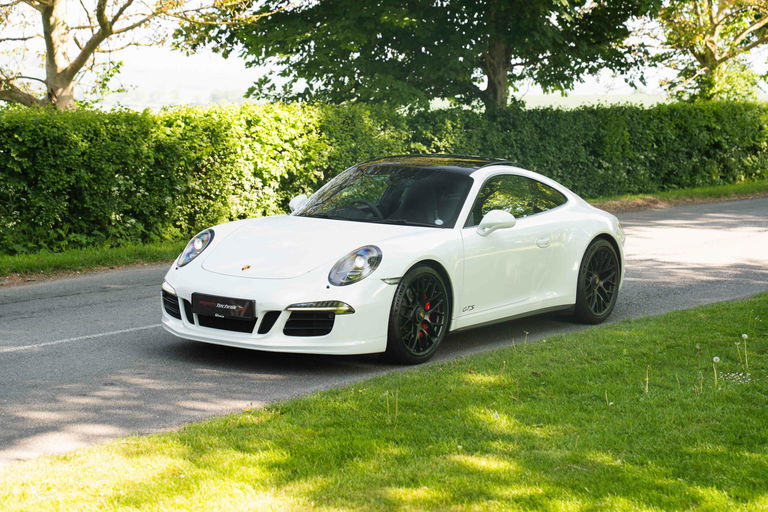 Porsche 991 Carrera GTS