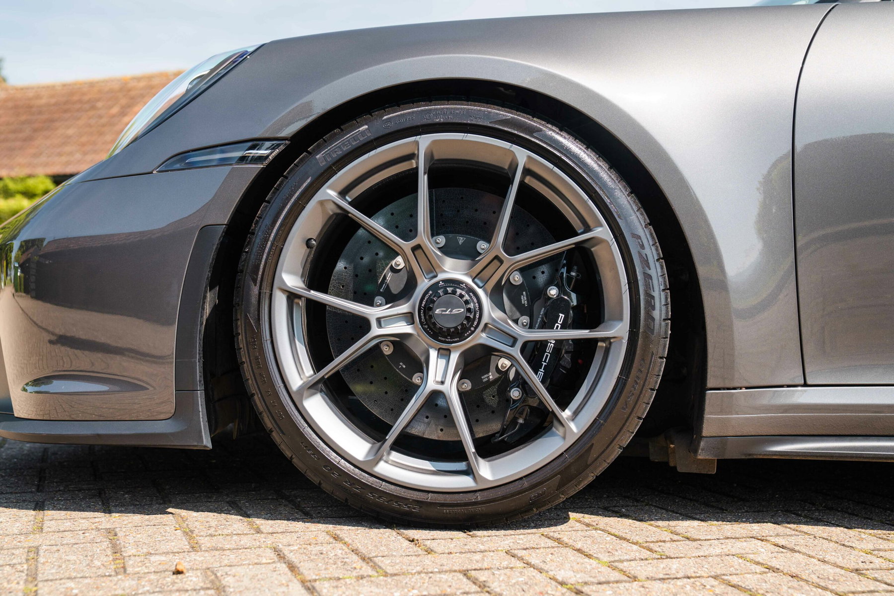 Porsche 992 GT3 2021 - elferspot.com - Marketplace for Porsche