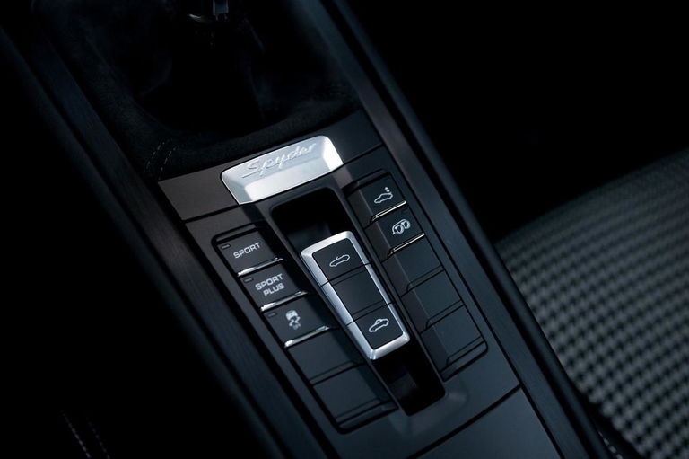 Porsche 981 Boxster Spyder