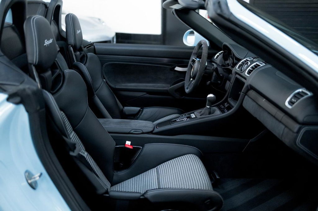 Porsche 981 Boxster Spyder