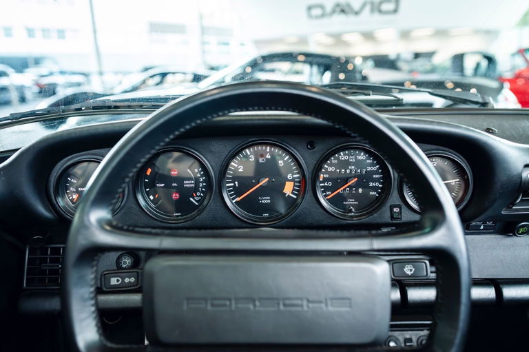 Porsche 911 Carrera 3.2