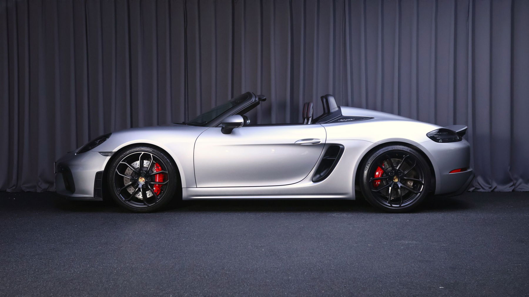 プレセア　ffr DRY CARBON REAR SPOILER for PORSCHE 718 982 GT4 2016+