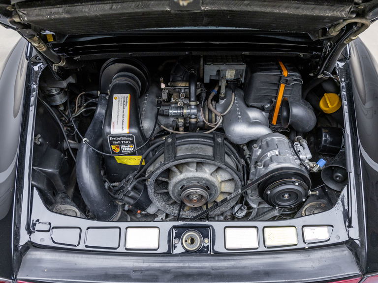 Porsche 911 Carrera 3.2 (US)