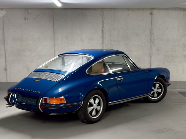 Porsche 911 E