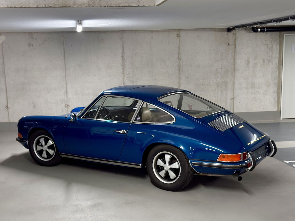 Porsche 911 E