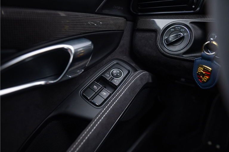 Porsche 991.2 Carrera GTS