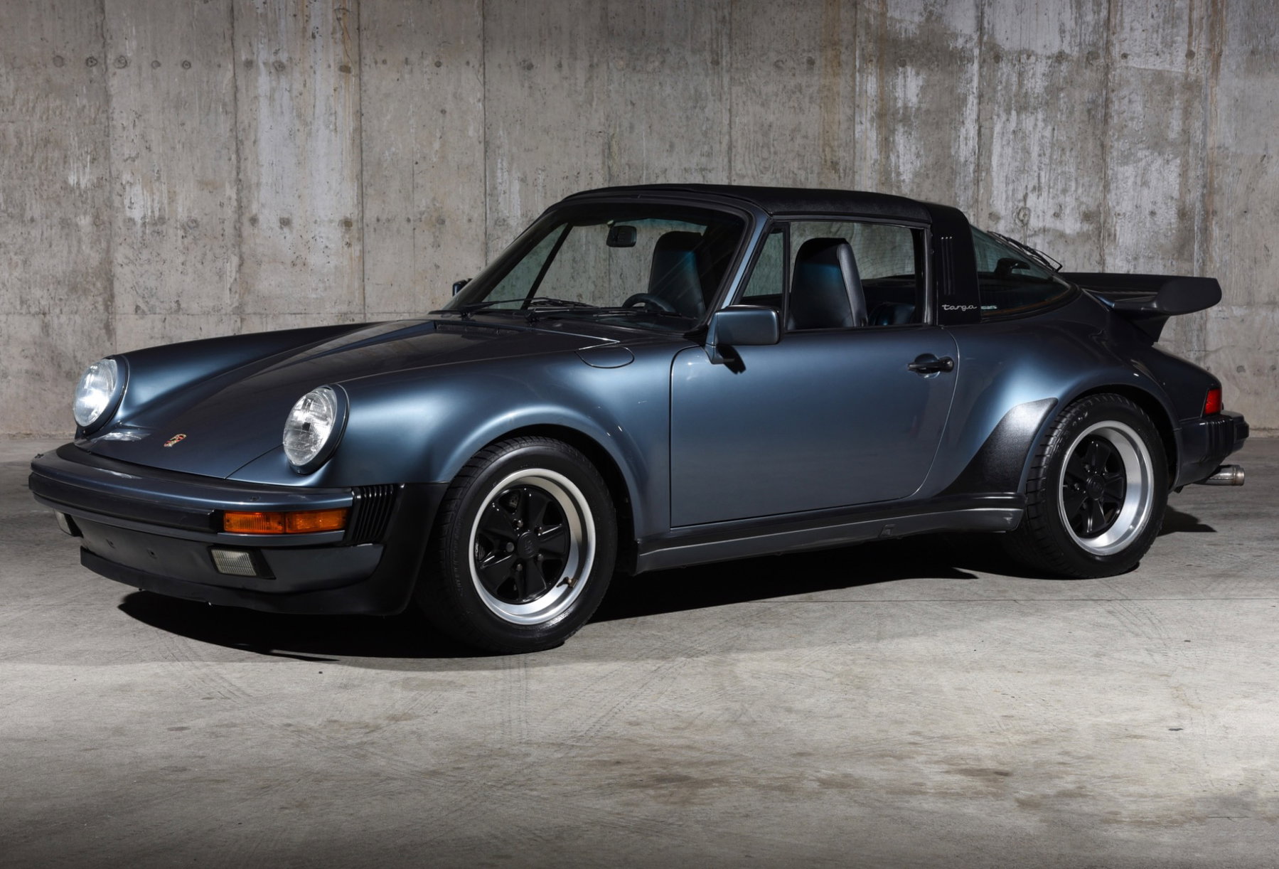 ポルシェ911Turbo 911Carrera 1987年ドライバーズマニュアル Porsche 911 Turbo 3.3 (US) 1987 - elferspot.com - Marketplace for