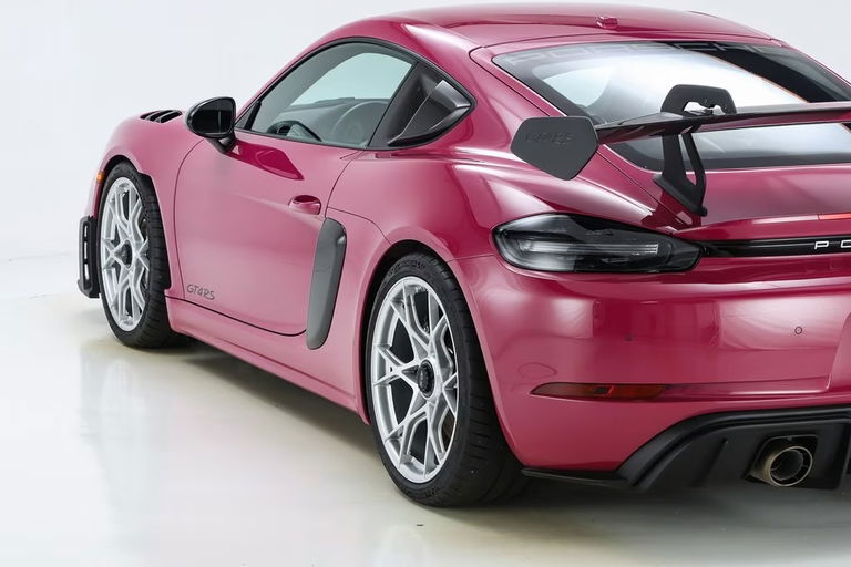 Porsche 718 Cayman GT4 RS