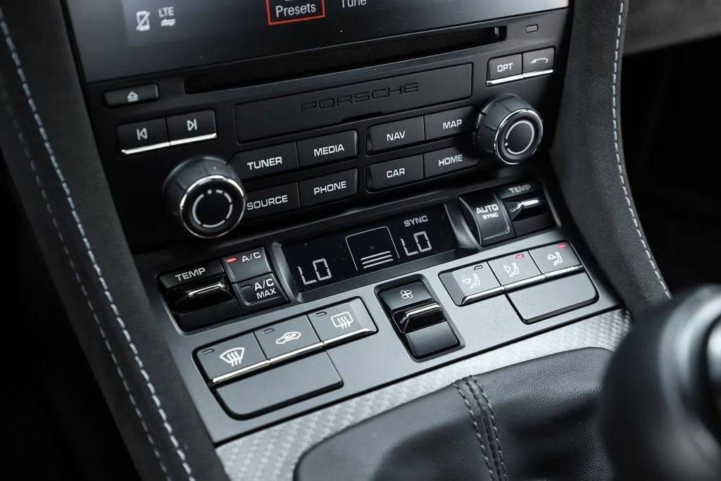 Porsche 718 Cayman GT4 RS