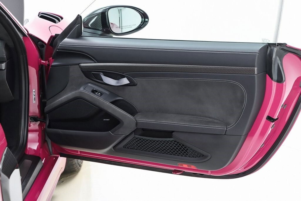 Porsche 718 Cayman GT4 RS