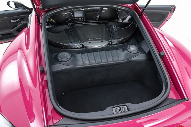 Porsche 718 Cayman GT4 RS