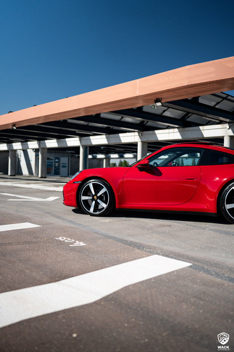 Porsche 992 Carrera S