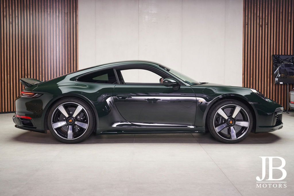 Porsche 992 Sport Classic