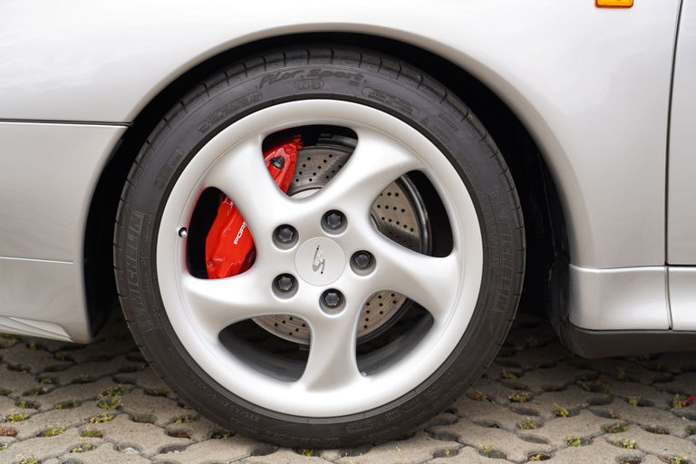 Porsche 993 Carrera 4S