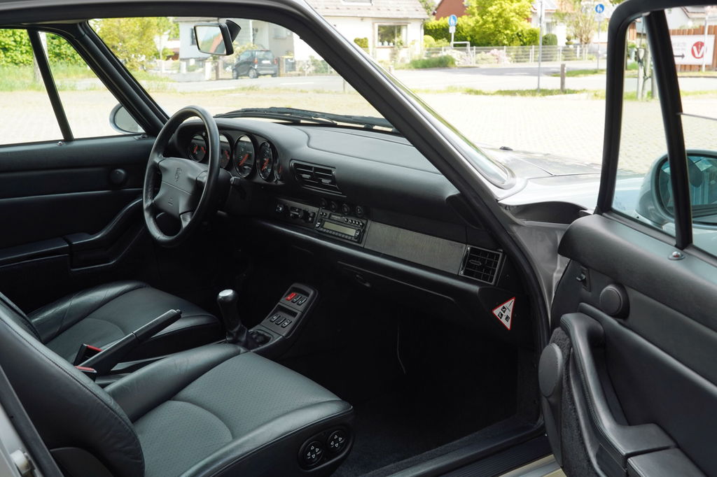 Porsche 993 Carrera 4S