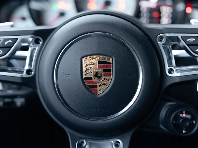 Porsche 991.2 Carrera 4 GTS