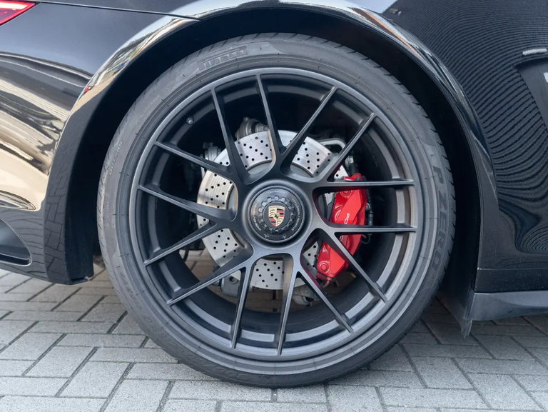 Porsche 991.2 Carrera 4 GTS