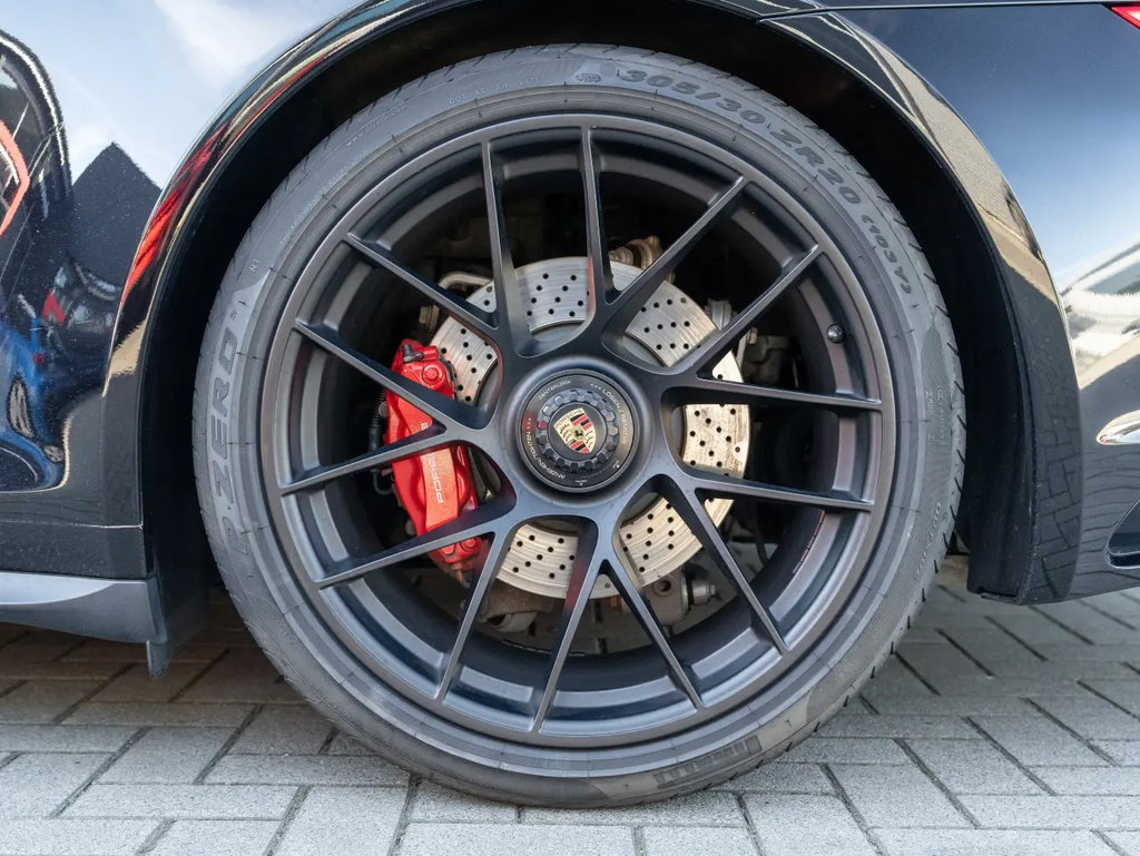 Porsche 991.2 Carrera 4 GTS