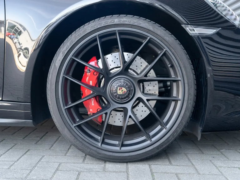 Porsche 991.2 Carrera 4 GTS