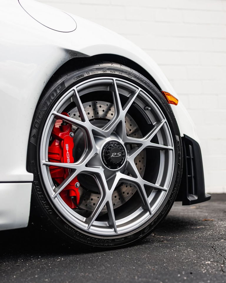 Porsche 718 Spyder RS