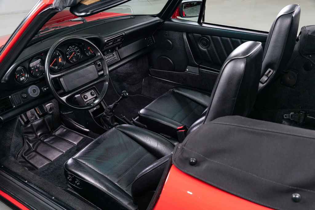 Porsche 911 Carrera 3.2 (US)