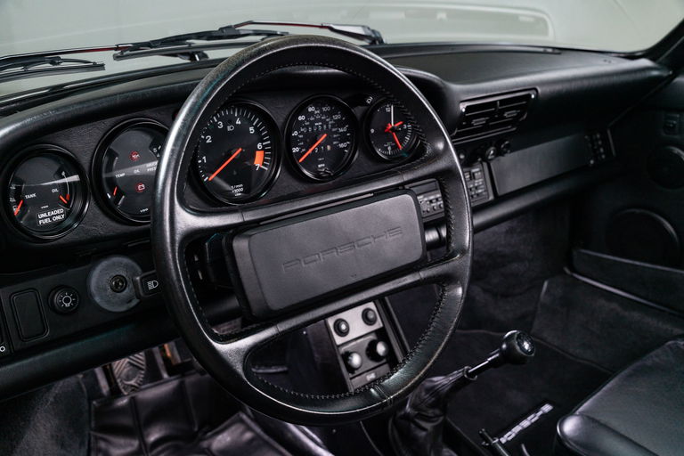 Porsche 911 Carrera 3.2 (US)