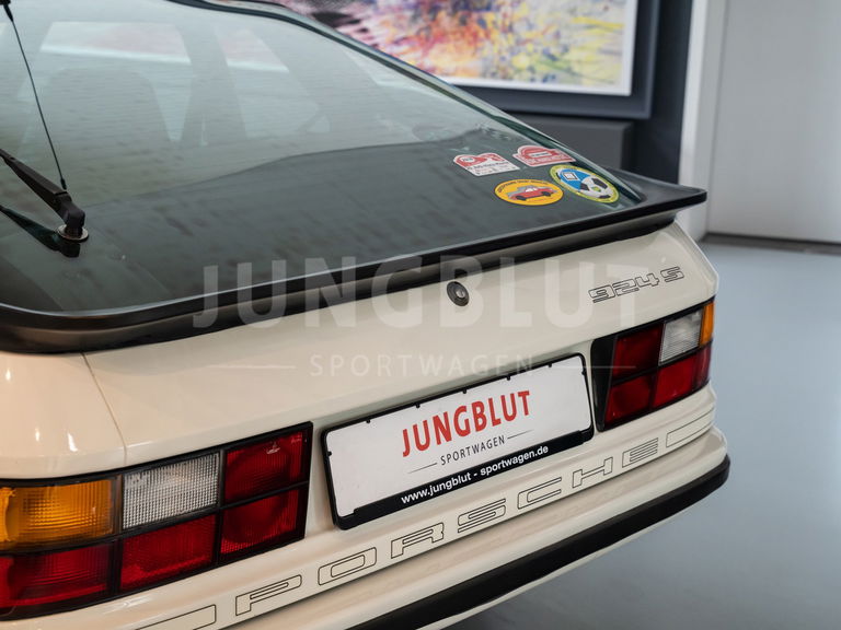 Porsche 924 S