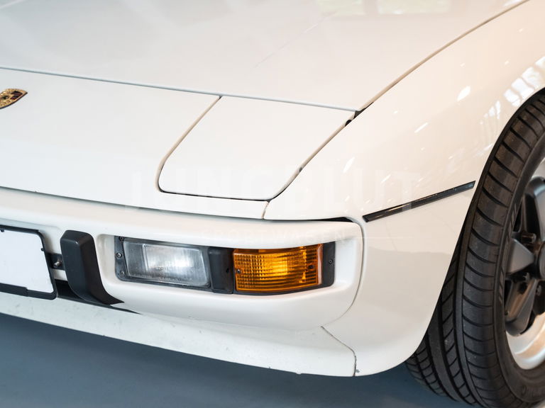 Porsche 924 S