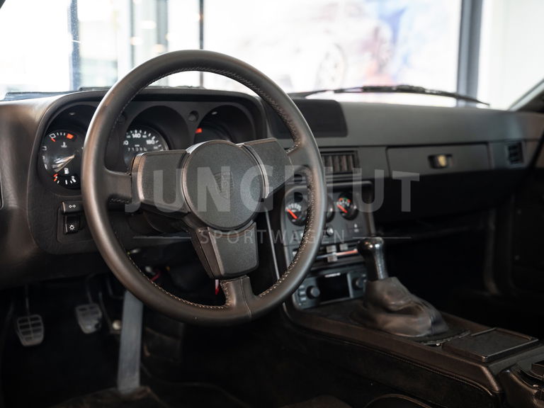 Porsche 924 S