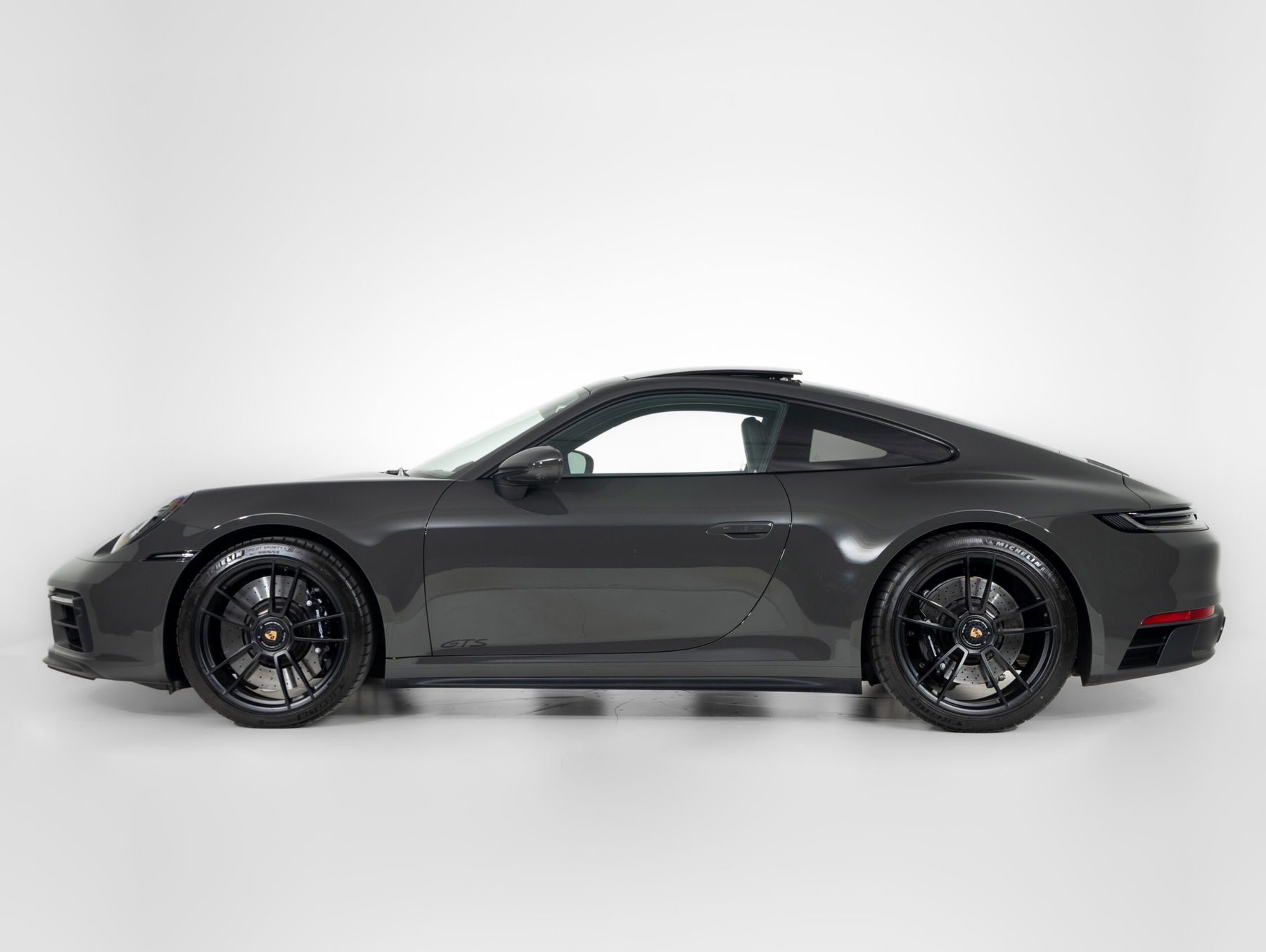 リアル Porsche Marketplace - elferspot.com - 2023 GTS 4 Carrera 992 スポーツトイ・アクショントイ