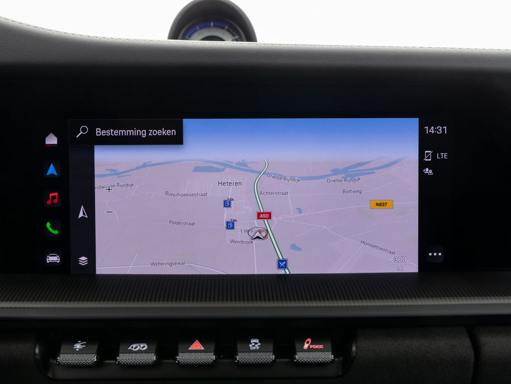 Porsche 992 Carrera 4 GTS