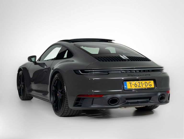 Porsche 992 Carrera 4 GTS