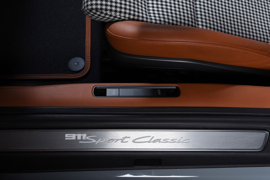 Porsche 992 Sport Classic