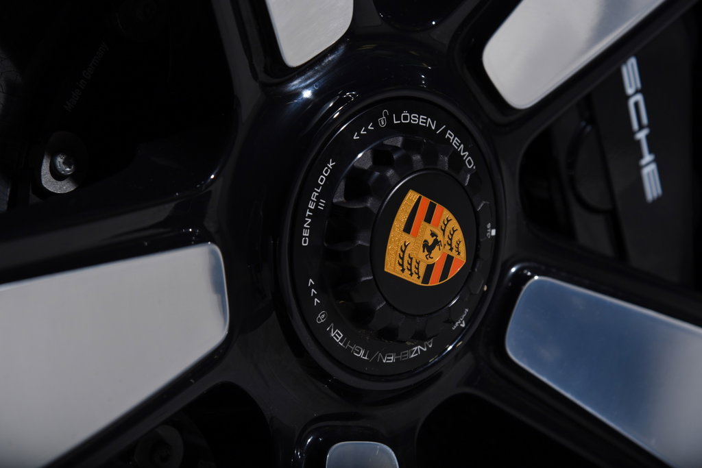 Porsche 992 Sport Classic