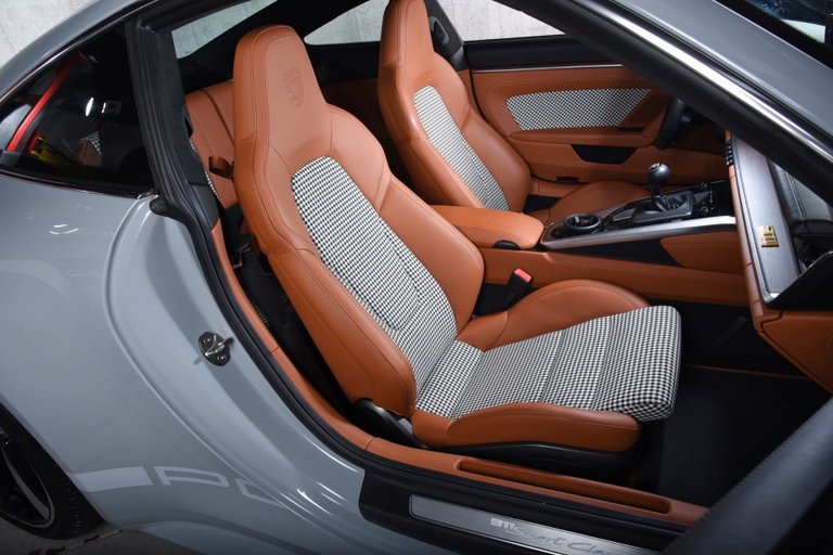 Porsche 992 Sport Classic