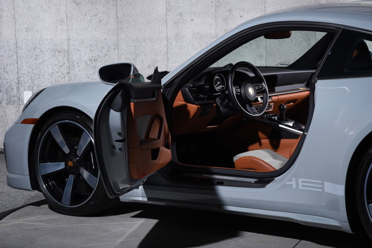 Porsche 992 Sport Classic